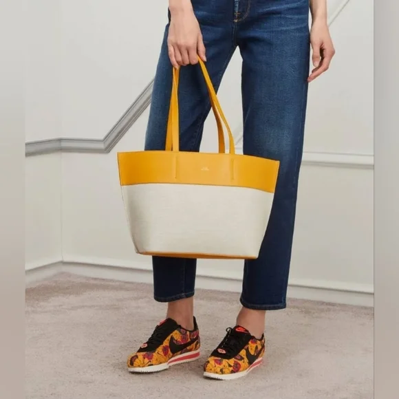 RARE Nike Classic Cortez LX Size 8 In  Floral University Gold/Black - Picture 3 of 9